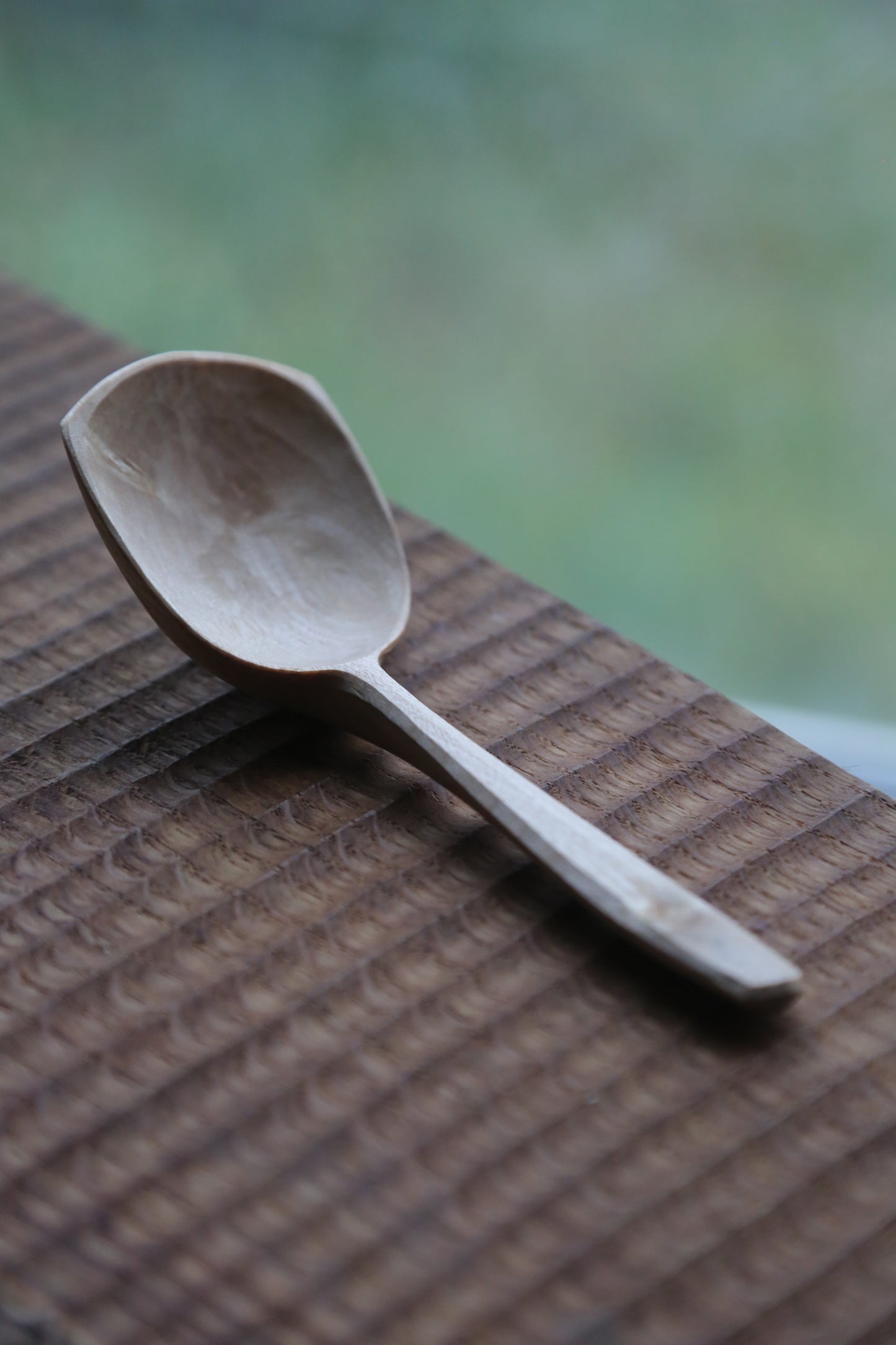 A super cute scoop, perfect for serving up sugar or even for measuring coffee!
Made from some really nice birch, this scoop has got the best tactile feel. You don't want to put it down!