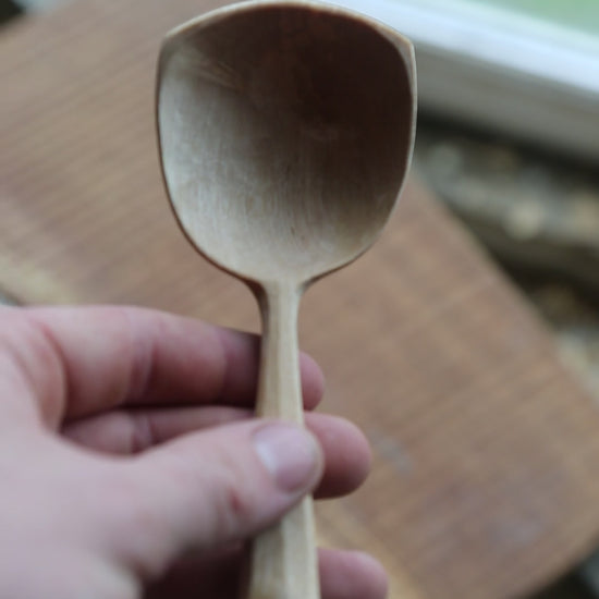 A super cute scoop, perfect for serving up sugar or even for measuring coffee!&nbsp;

Made from some really nice birch, this scoop has got the best tactile feel. You don't want to put it down!